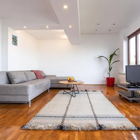 Apartment Spacious Loft With One Bedroom And A Big Terrace Belgrade