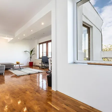 Spacious Loft With One Bedroom And A Big Terrace *