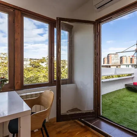 Appartamento Spacious Loft With One Bedroom And A Big Terrace Belgrado